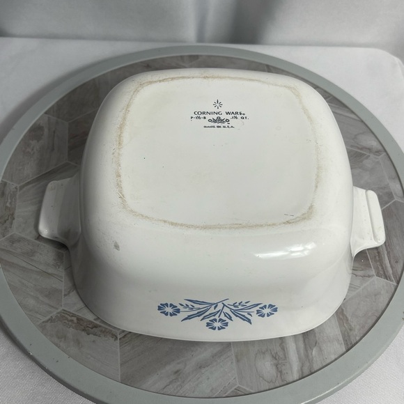 Vintage 1970's Corning Ware White Dish with Blue Floral Motif P-1½2-B .1½QT - Picture 6 of 11